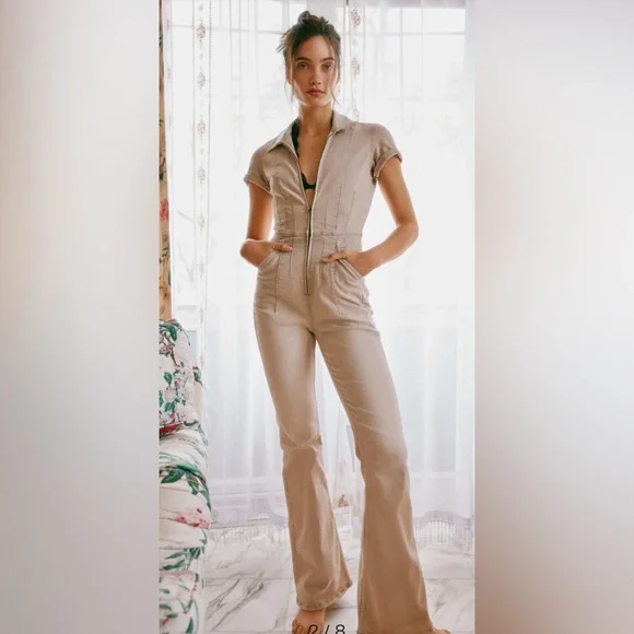 WE THE FREE JAYDE DENIM FLARED JUMPSUIT SIZE SMALL - Picture 1 of 12